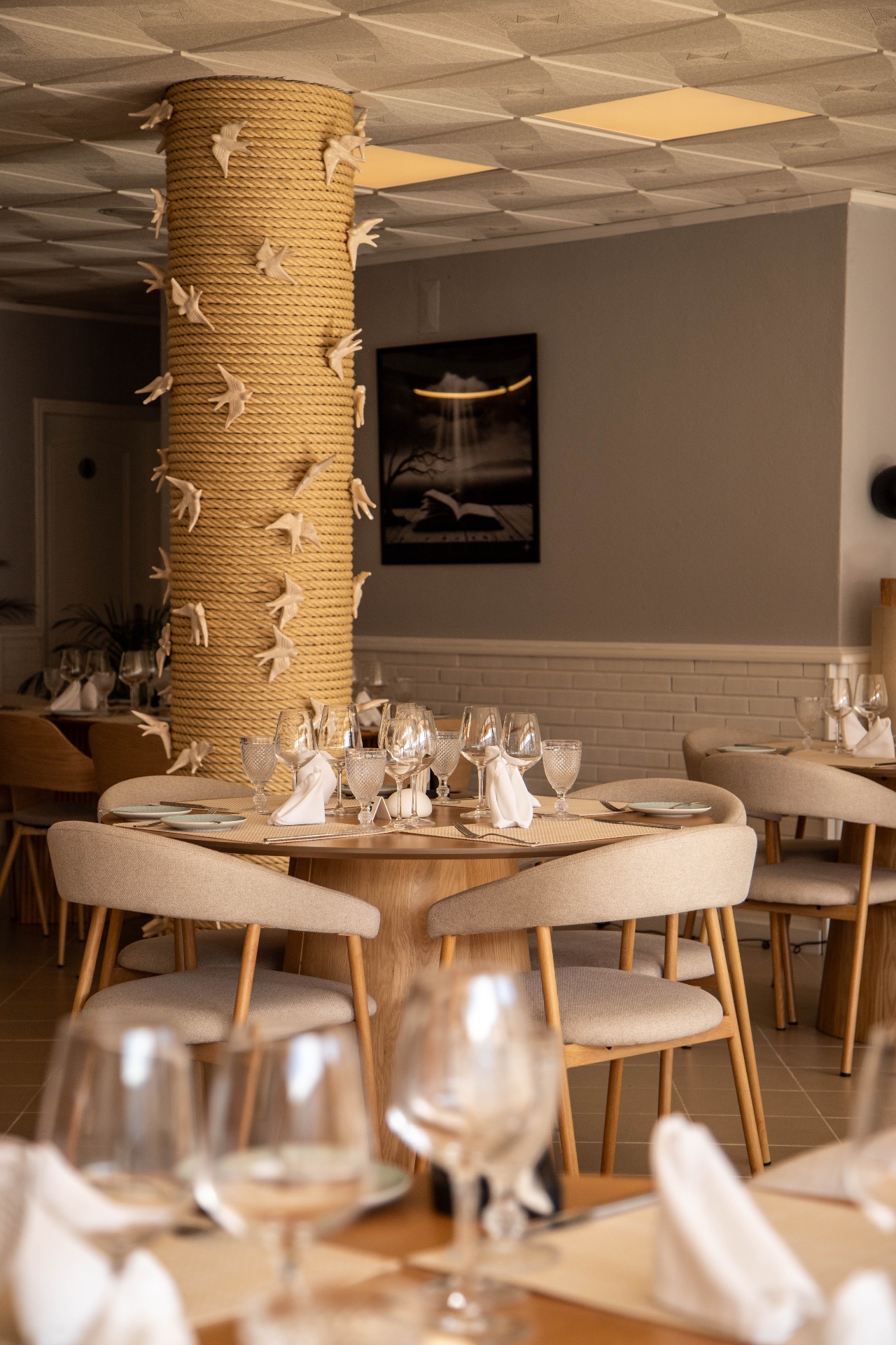 Interior of URSAN, Galé